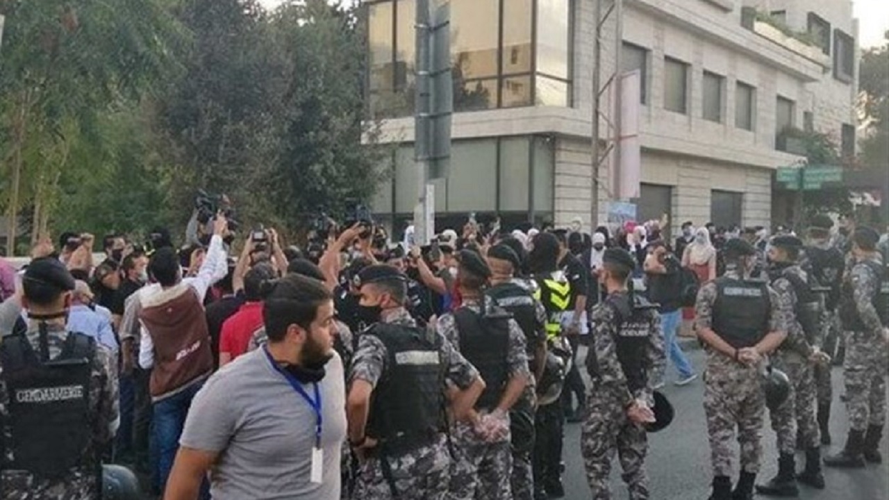 ممانعت نیرو‌های امنیتی اردن از برگزاری تظاهرات در مقابل سفارت فرانسه