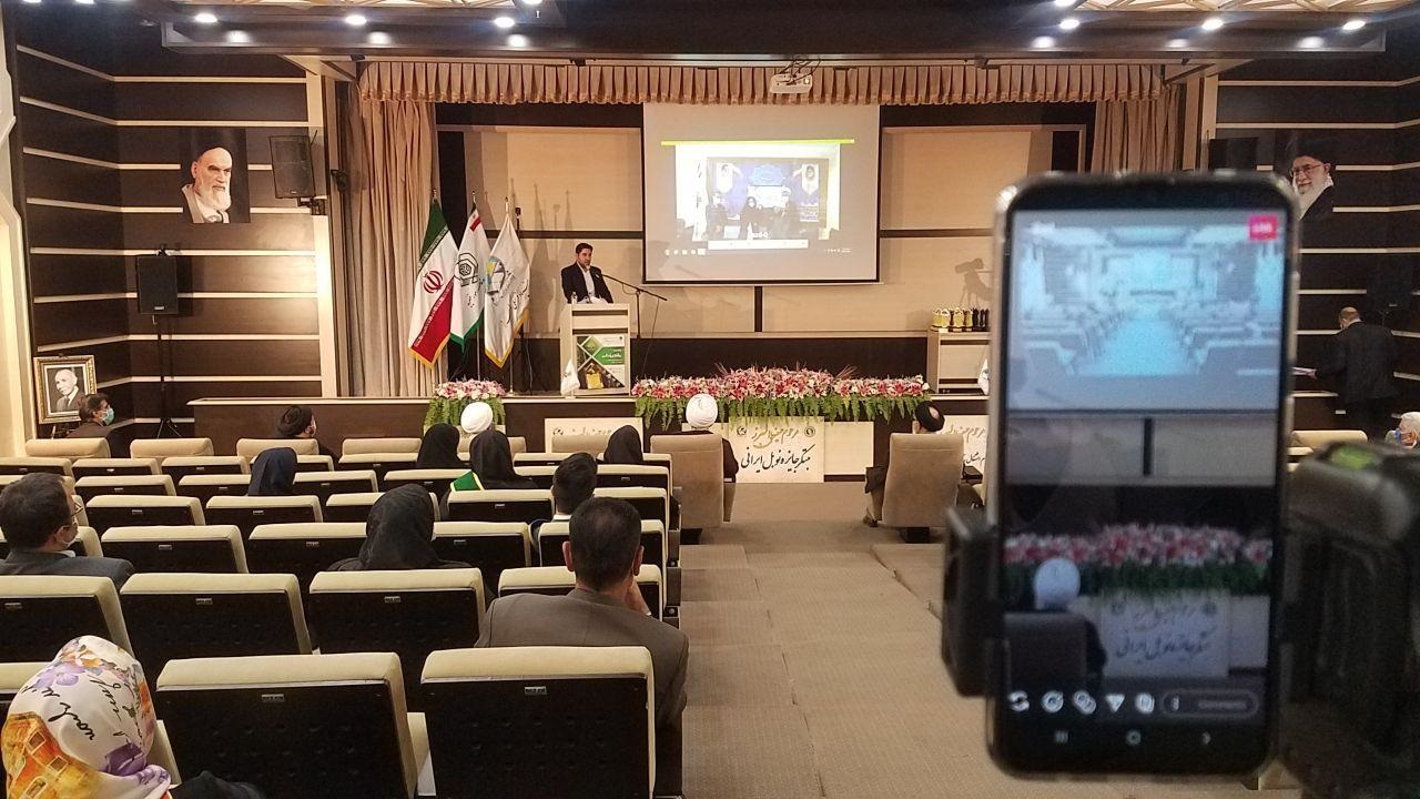 کسب جایزه سال بنیاد البرز توسط دانش‌آموز مرغملکی