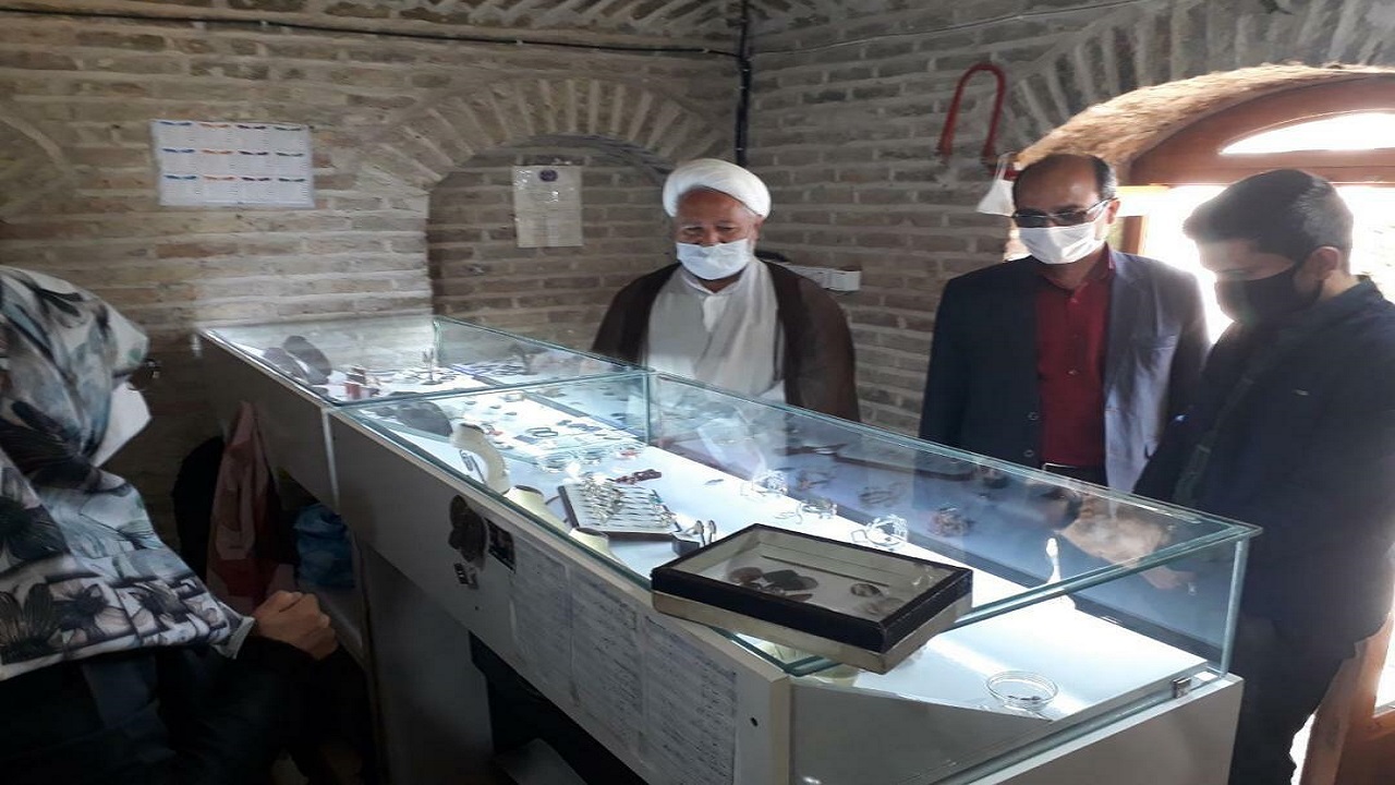 روحانیون با توجیه کردن مردم روستاها، در تقویت گردشگری روستایی موثر هستند