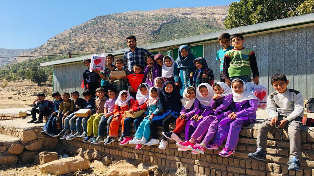 لبخند کودکان قلایی پاسخی به بخشش زوج نخبه