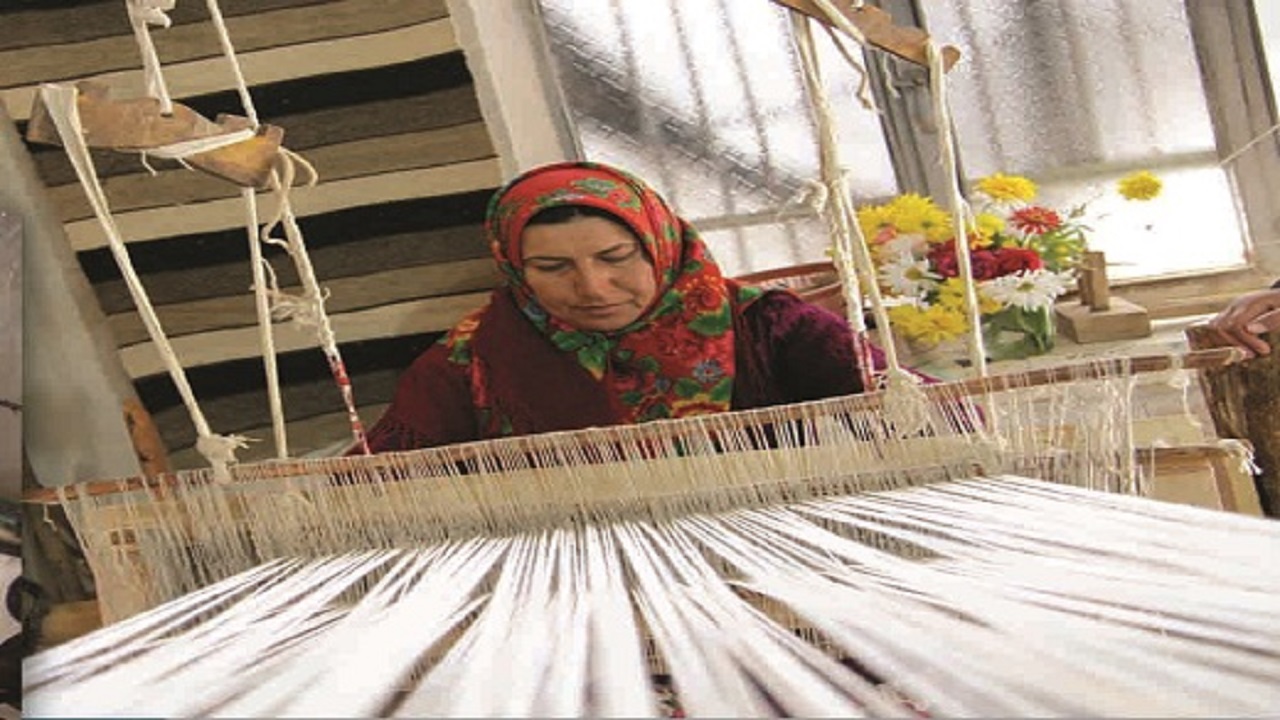 توانمندسازی فعالان حوزه صنایع دستی با همکاری اداره پست و میراث فرهنگی دشت آزادگان