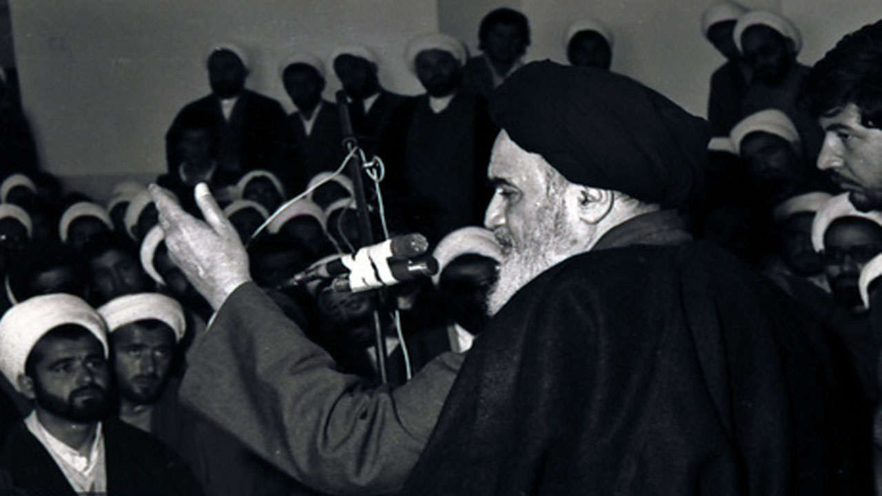 امام خمینی (ره) برچه مبنایی به طلاب شهریه پرداخت می کردند؟