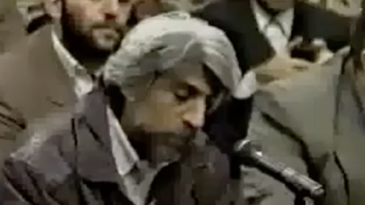 شعرخوانی مرحوم قیصر امین‌پور در حضور رهبر انقلاب