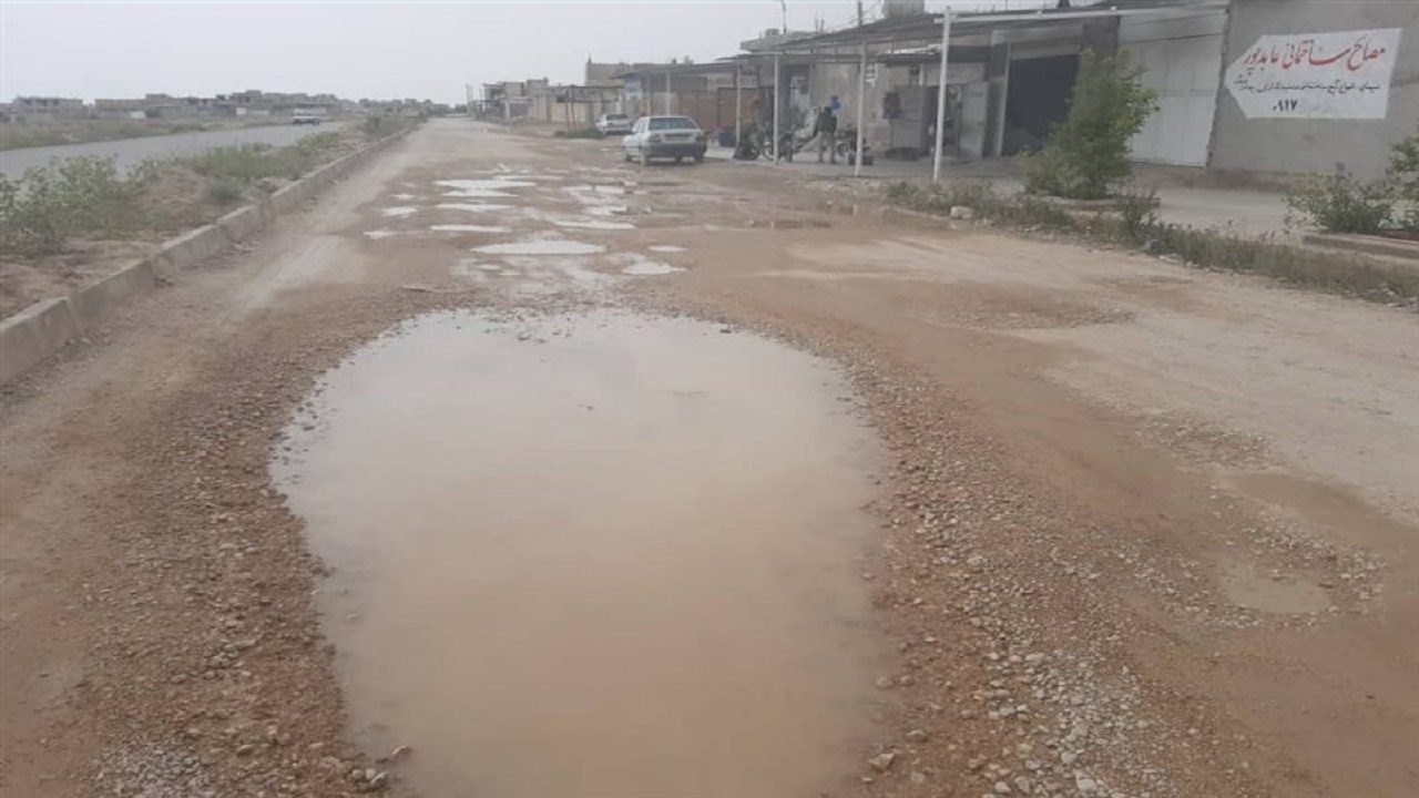 انتظار ۱۱ ساله ساکنان مسکن مهر جنت‌شهر برای آسفالت معابر خاکی / وقتی متولیان مشکل را به یکدیگر پاس می‌دهند