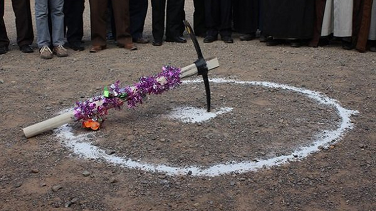 آغاز ساخت درمانگاه جزیره هنگام