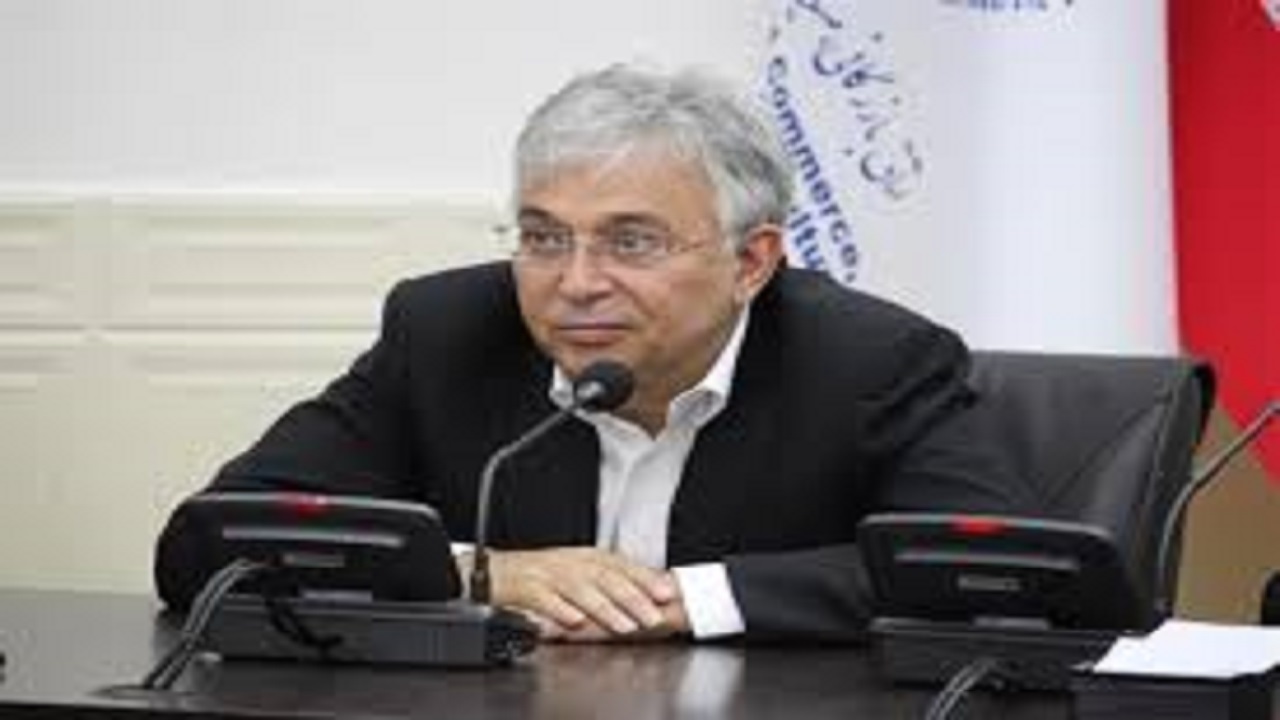 تولید و صادرکنندگان در شرایط کنونی،پرچمدار اقتصاد کشور هستند