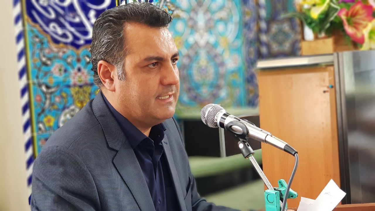 امدادگران هلال احمر با جان و دل خدمات می‌دهند