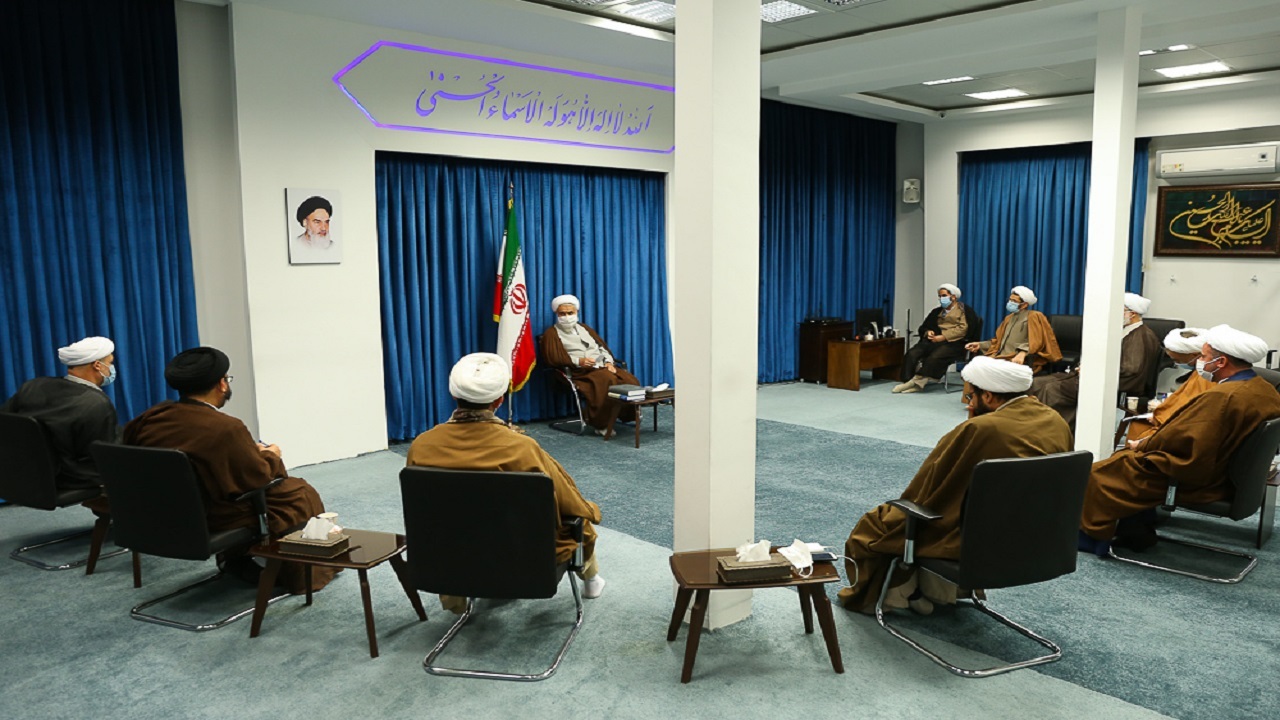 تقویت روح انقلابی مهمترین شاخصه بسیجی است