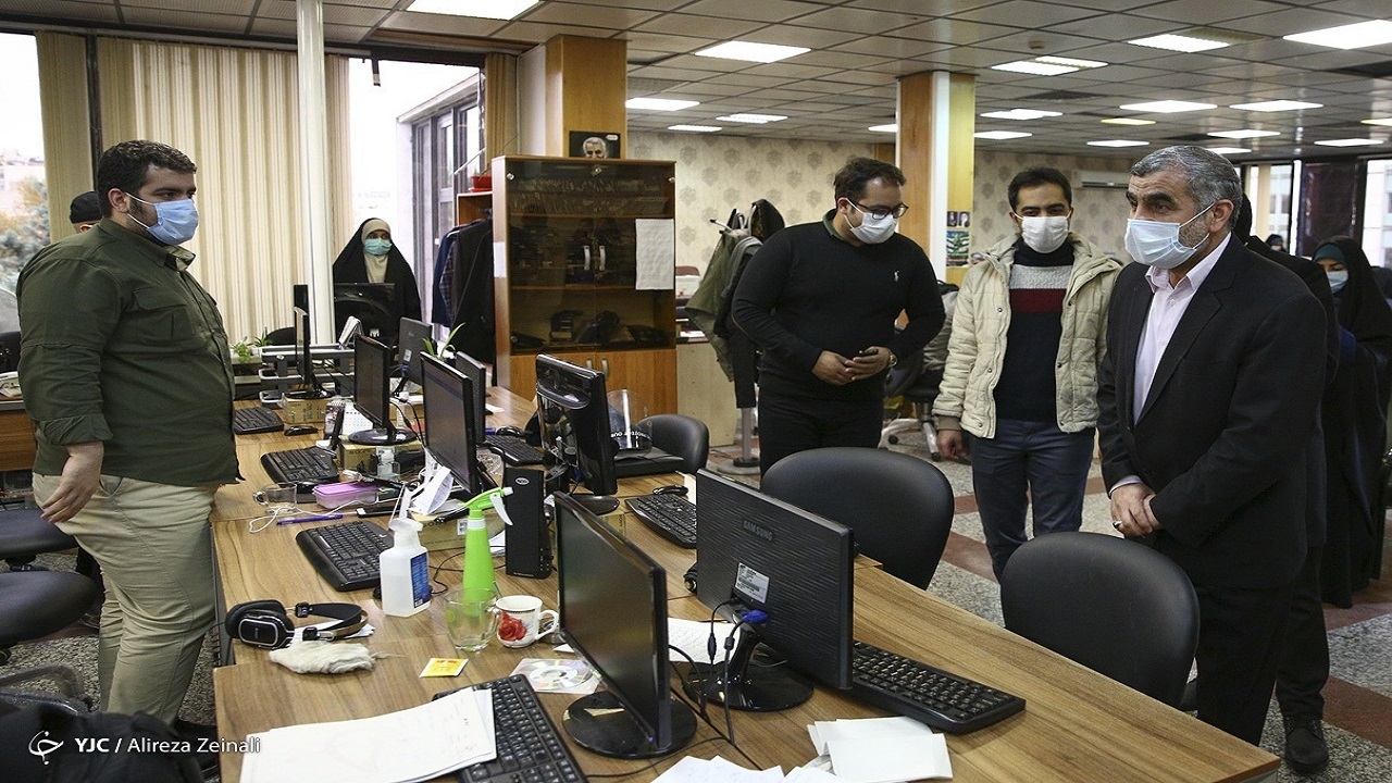 نیکزاد از باشگاه خبرنگاران جوان بازدید کرد + تصاویر