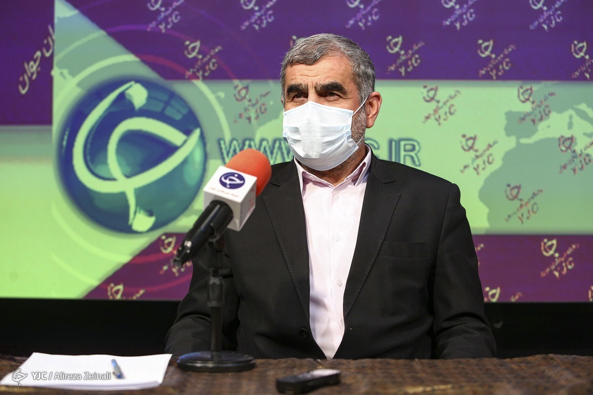 نیکزاد از باشگاه خبرنگاران جوان بازدید کرد + تصاویر