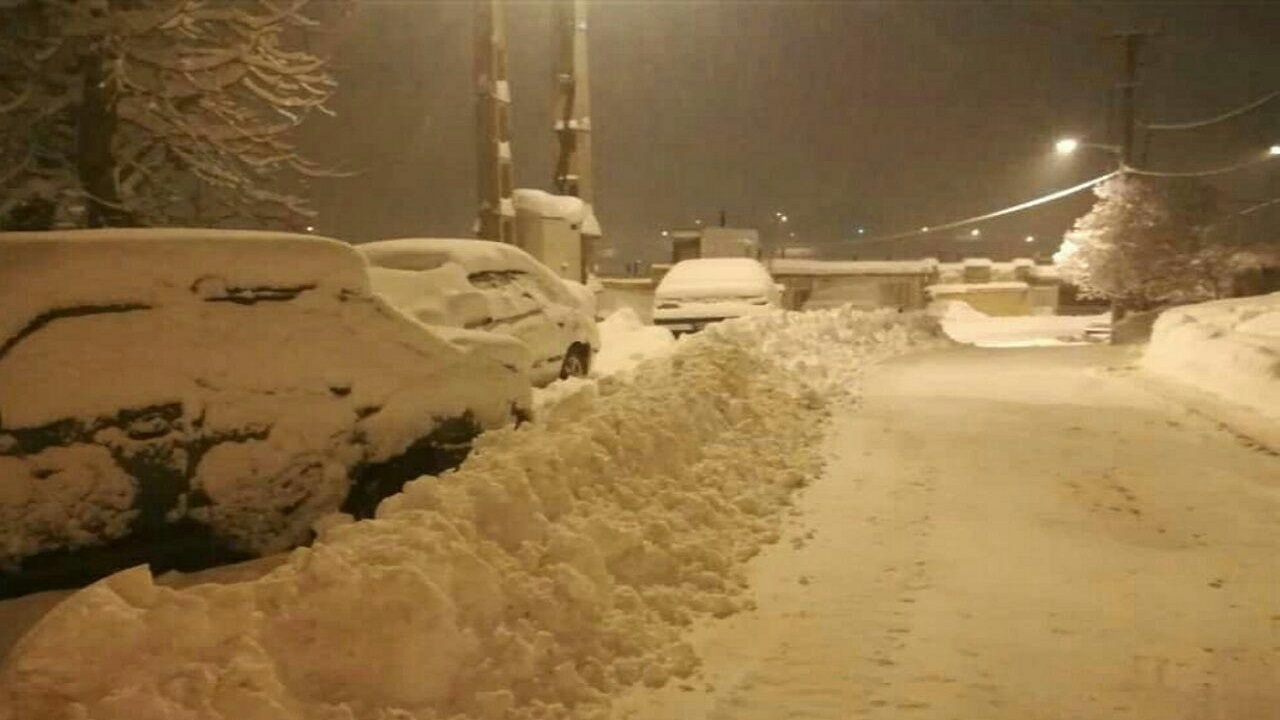 راه ارتباطی ۲۲ روستای شهرستان کوهرنگ مسدود شد