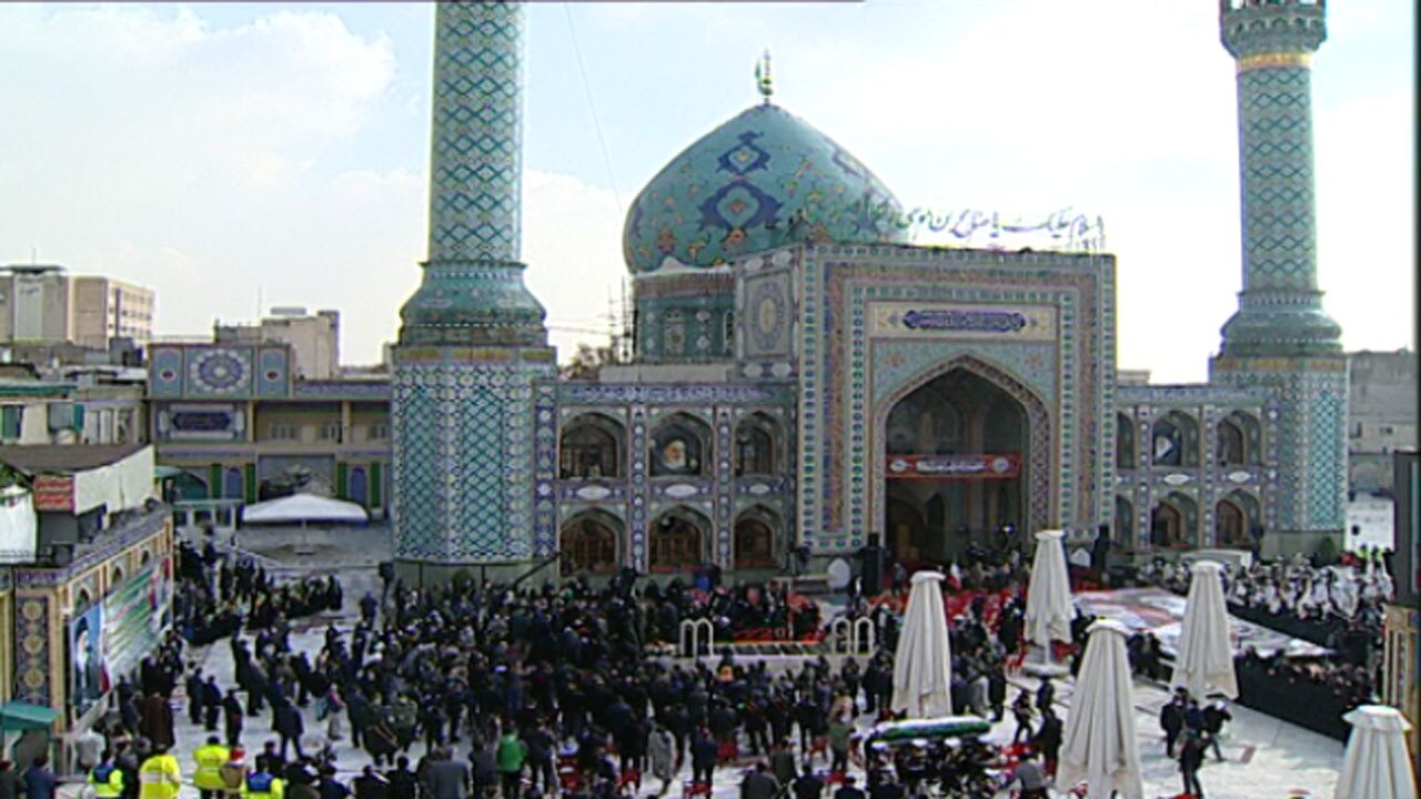 وداع با پیکر مطهر شهید دانشمند محسن فخری‌زاده + فیلم