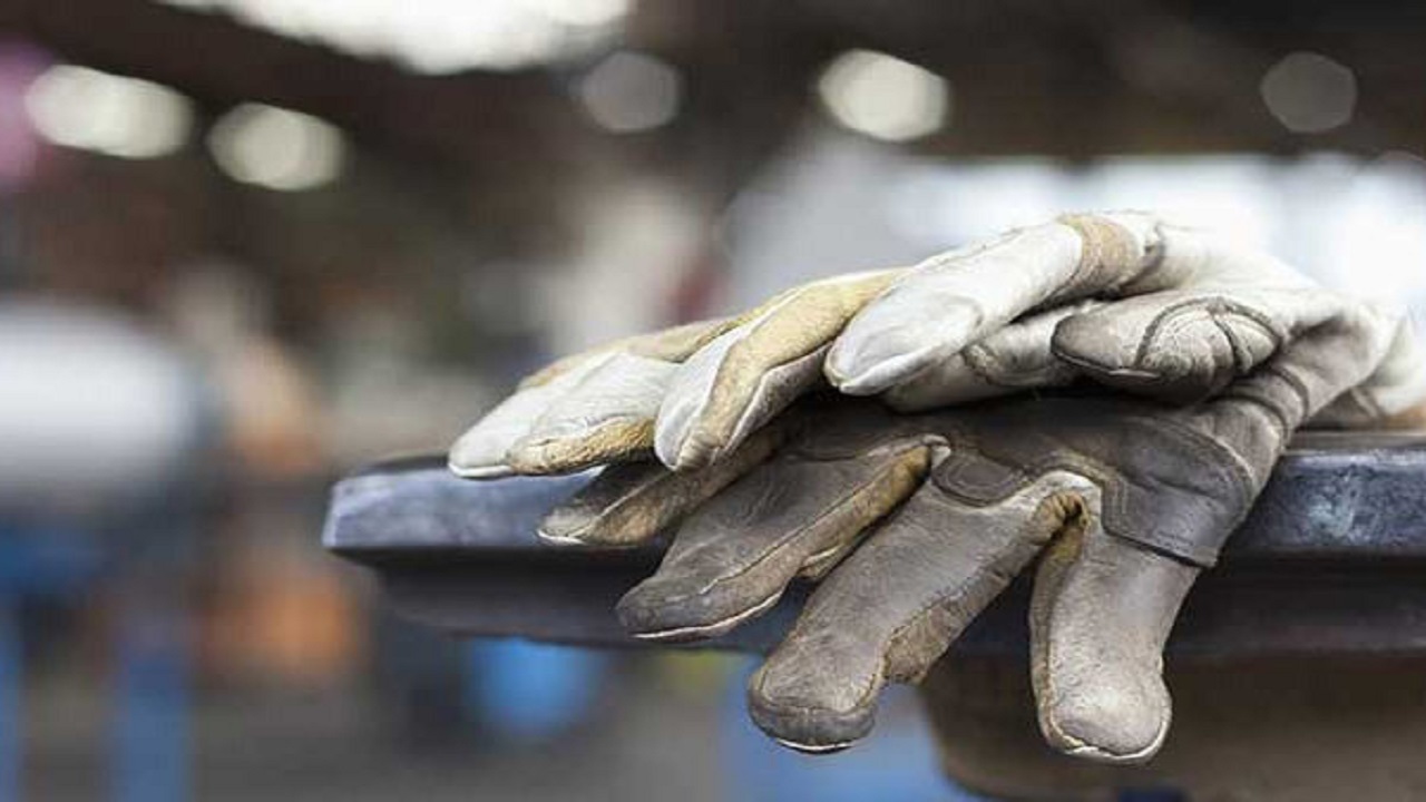 چگونه کارگران مزایای غیر مستمر خود را از کارفرما طلب کنند؟