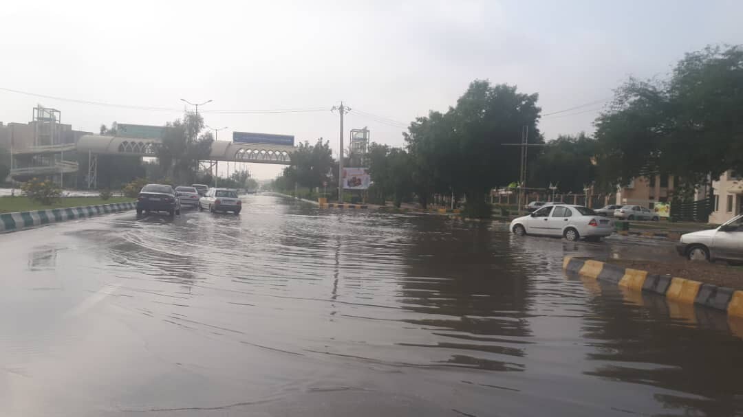آخرین اخبار از آبگرفتگی ها در خوزستان/ تخریب خانه های روستایی در ایذه/ تلاش برای دفع آب&zwnj;های سطحی ادامه دارد + فیلم و تصاویر