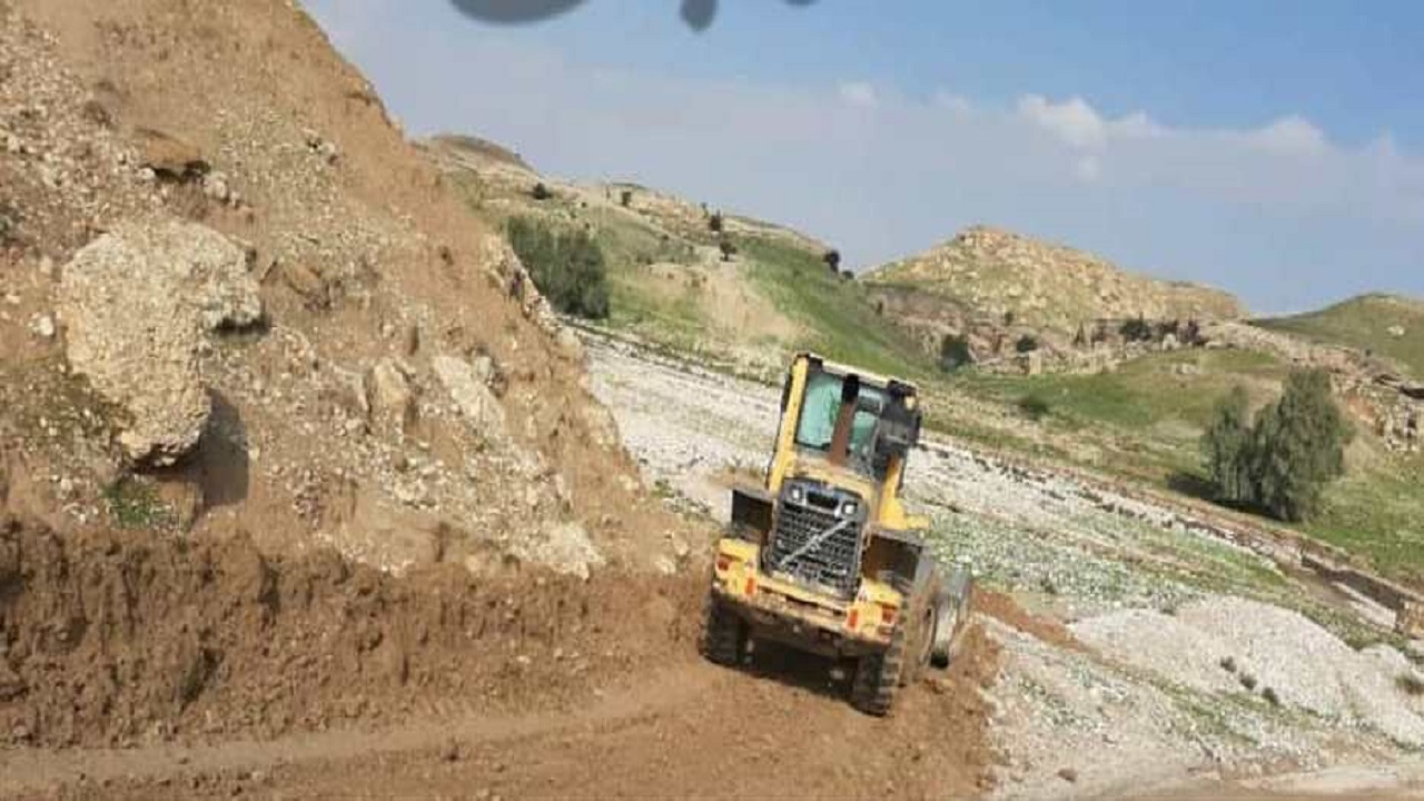 بازگشایی جاده روستای ماهی بس به کره سیاه در بهبهان