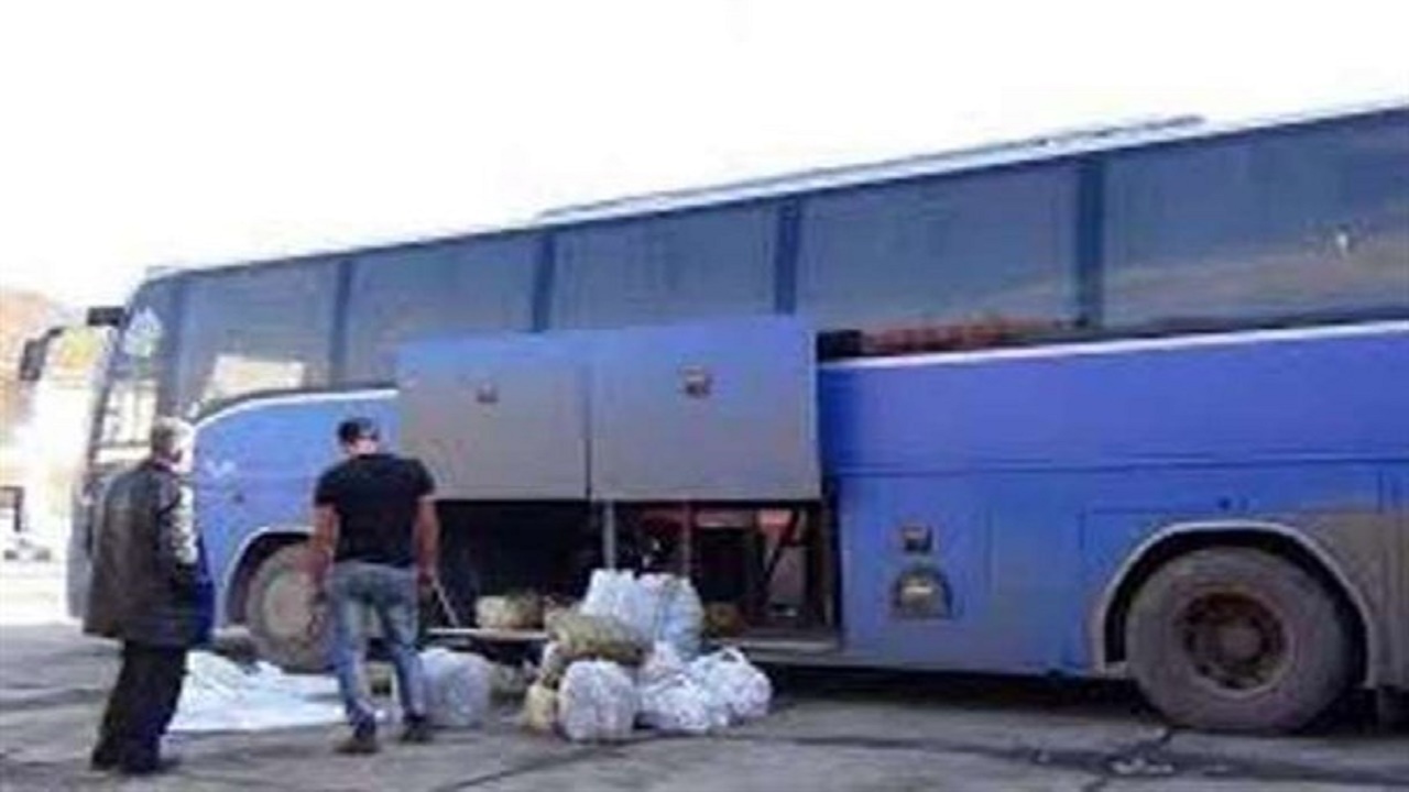 کشف البسه قاچاق در بازرسی از اتوبوس