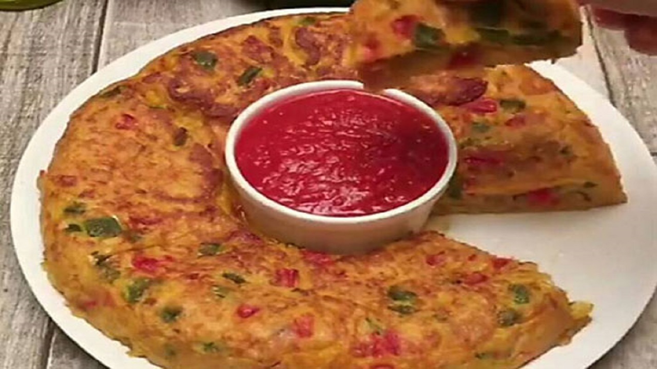 طرز تهیه ۲ مدل کوکوی چیپس؛ یک شام متفاوت و خوشمزه