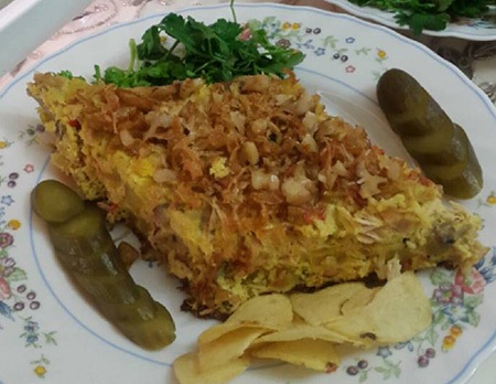 طرز تهیه ۲ مدل کوکوی چیپس؛ یک شام متفاوت و خوشمزه