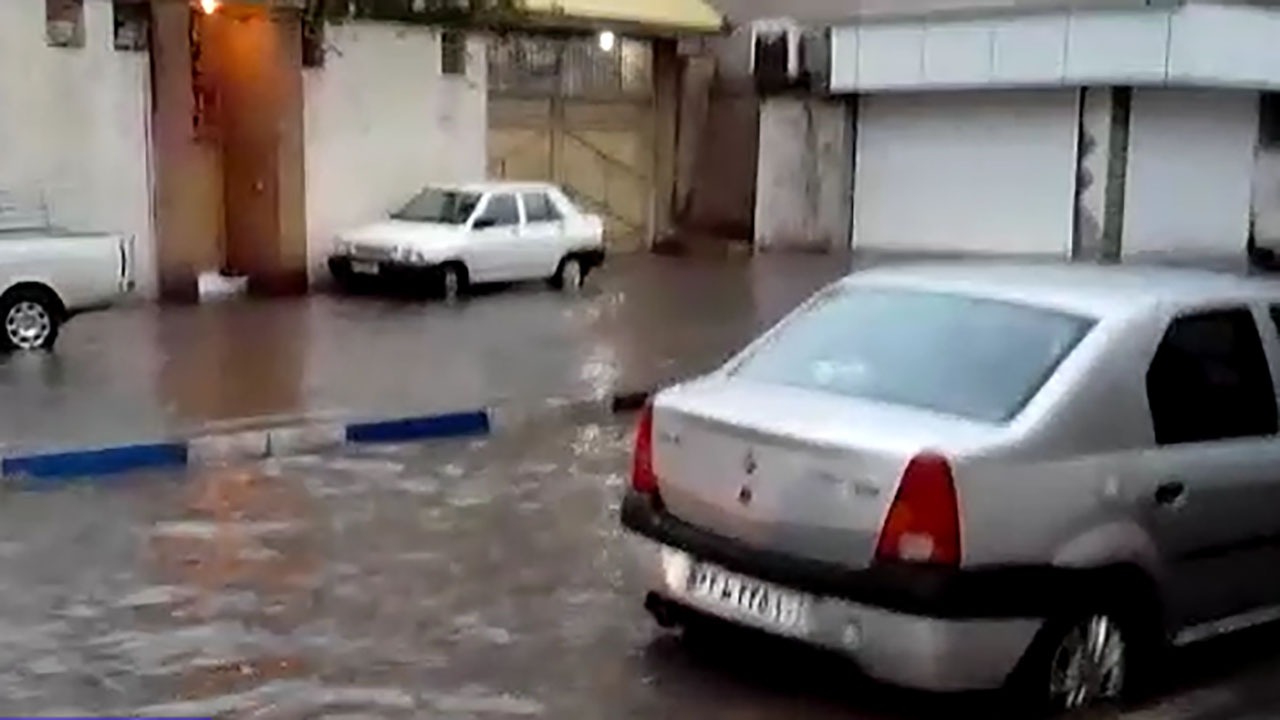 آبگرفتگی خیابان‌ها در شهرستان قدس + فیلم
