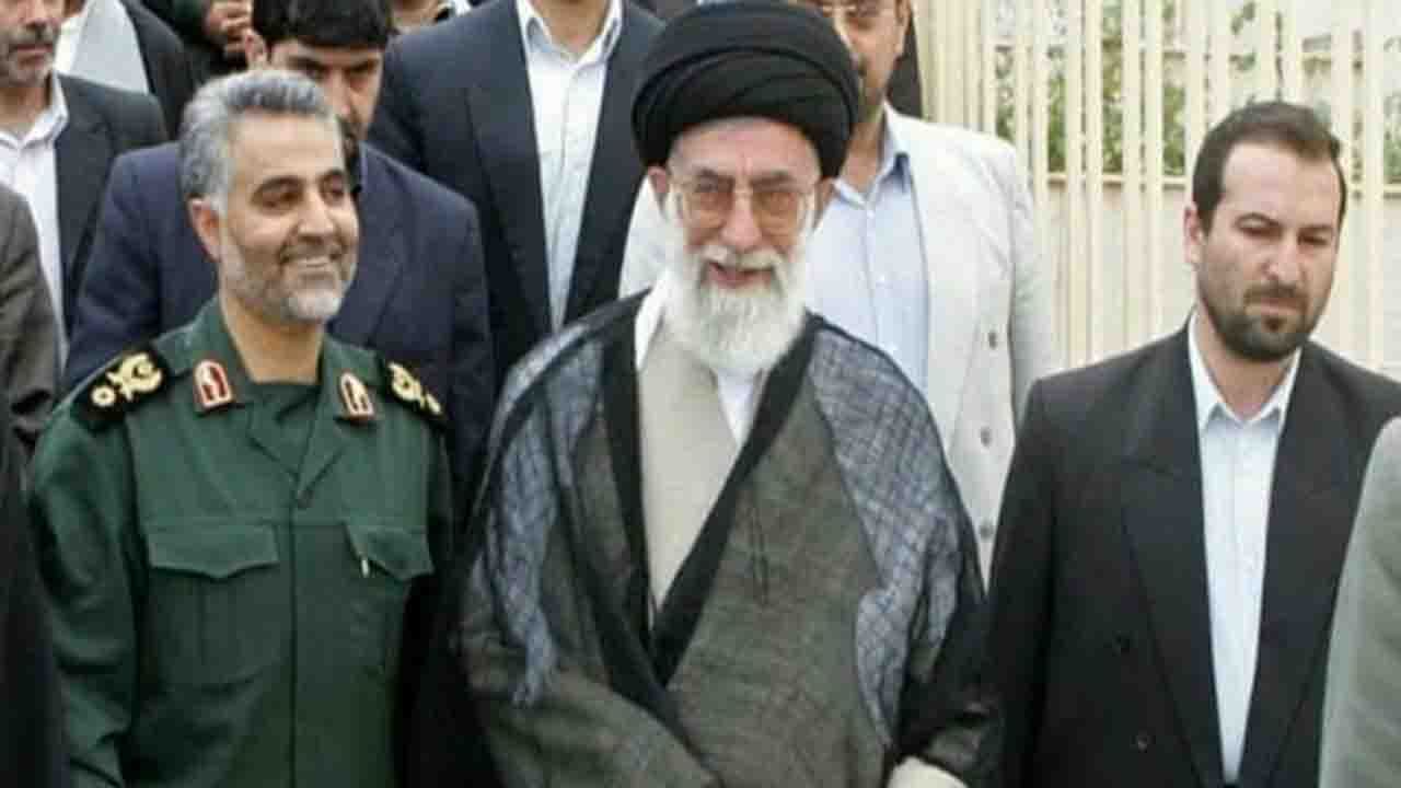 محافظانی که تا پای جانشان برای نظام ایستادند؛ از تازه دامادی که همراه سردار سلیمانی شهید شد تا سرتیم حفاظتی مقام معظم رهبری