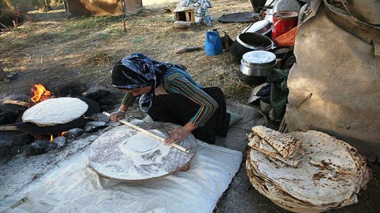 بیش از ۱۹۰ تن آرد در بین عشایر مهاباد توزیع شد