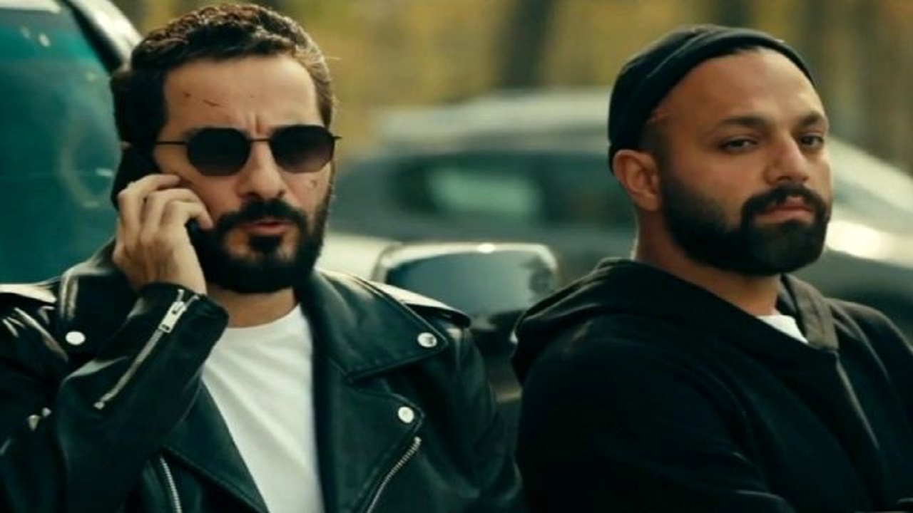 پوستر سریال «قورباغه» نمک بر زخم طراحان زد/ وقتی هنر تسلیم درآمد می‌شود