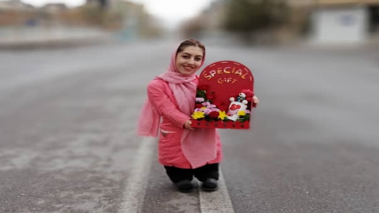 روایتی از یک بانوی کوتاه قامت بلند همت