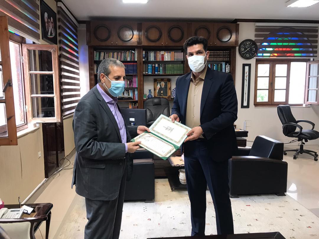 فدراسیون هندبال از تیم ستارگان دشتستان حمایت کند