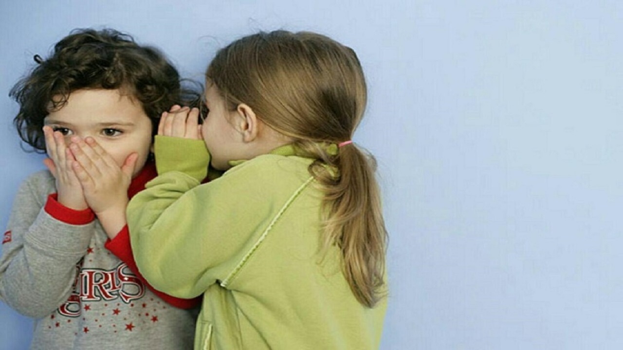 چگونه با کودک خبرچین رفتار کنیم؟