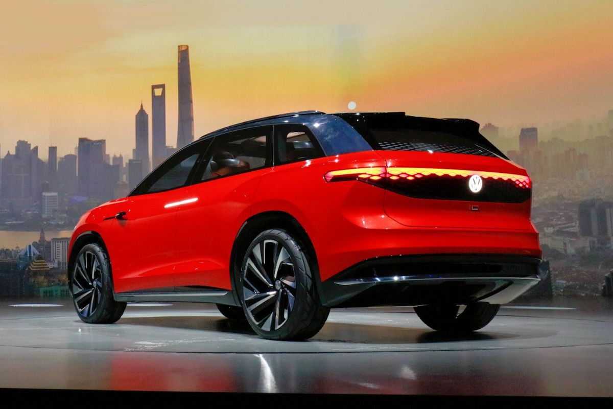 Volkswagen ID.6 Spied که در آزمایش آب و هوای سرد مانند پژو به نظر می رسد