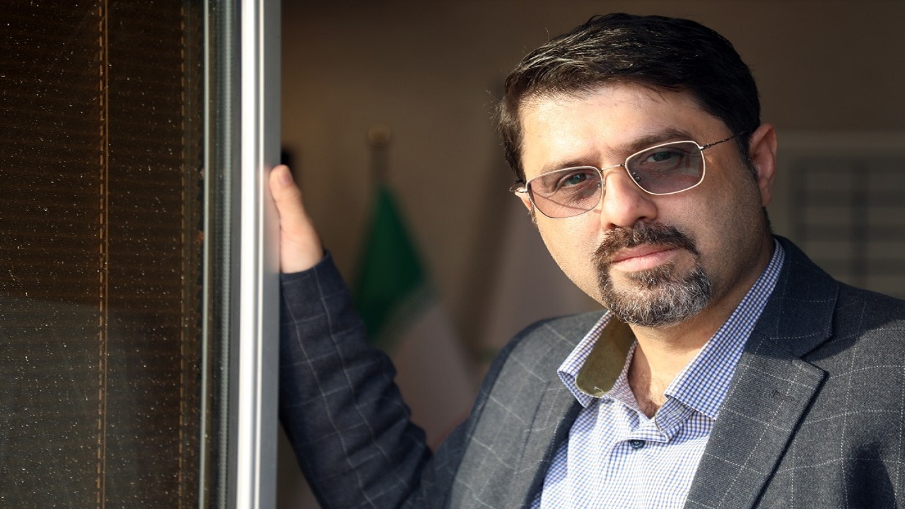 احمدی‌نژاد دوست دارد در رسانه مطرح باشد/ اصلاحات ورود مصداقی به انتخابات ریاست جمهوری نداشته است