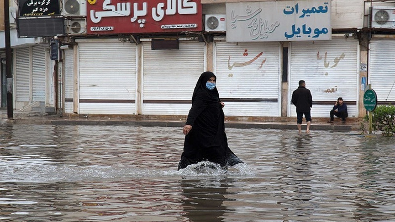دفع آب‌های سطحی در بندر امام در مرحله پایانی/ آمادگی برای سامانه بارشی جدید وجود دارد