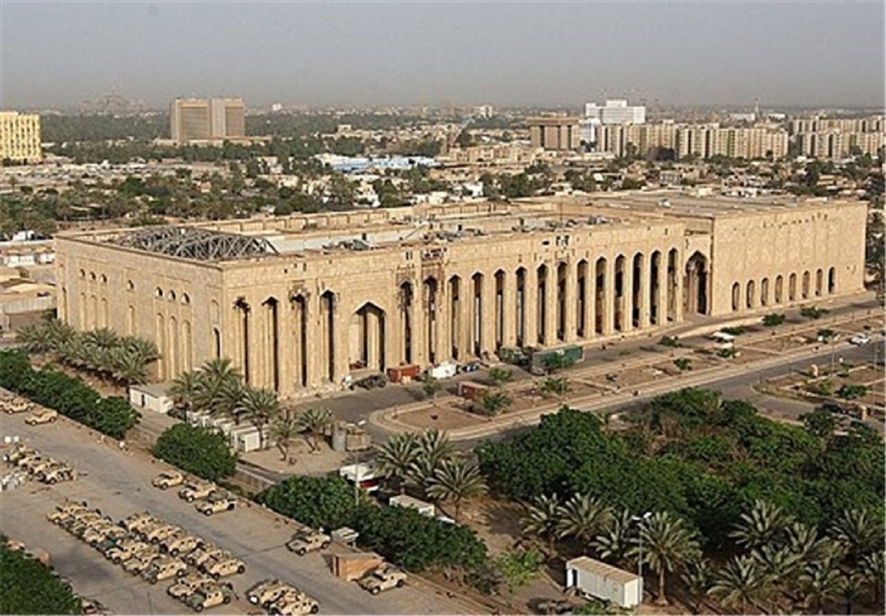 آمریکا پیش از سالروز شهادت سردار سلیمانی، دیپلمات های خود را از عراق خارج می کند
