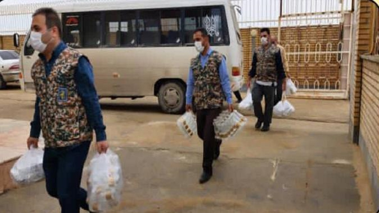 کمک رسانی پتروشیمی اروند در پی آبگرفتگی ماهشهر