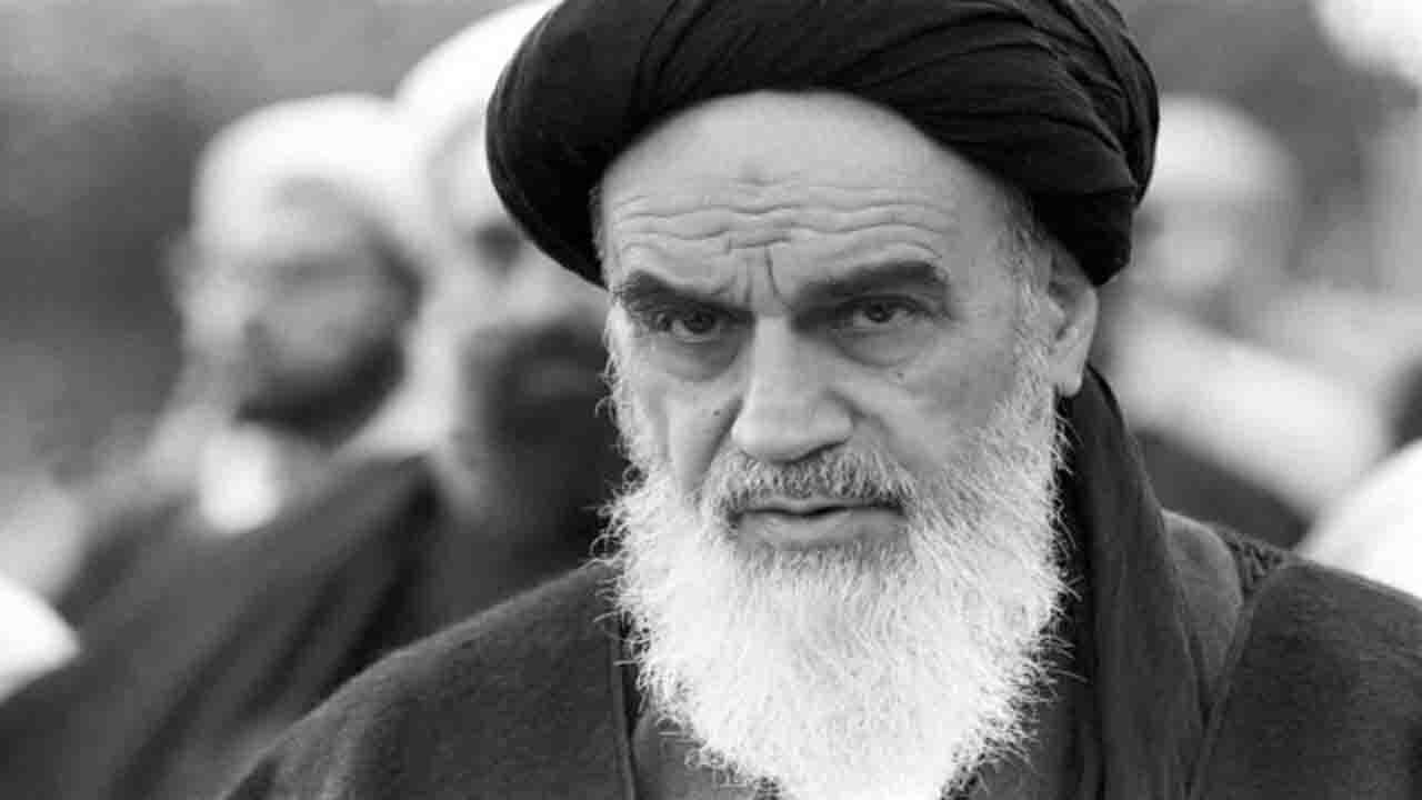 امام خمینی (ره) چه واکنشی به دریافت هدایا نشان می‌دادند؟