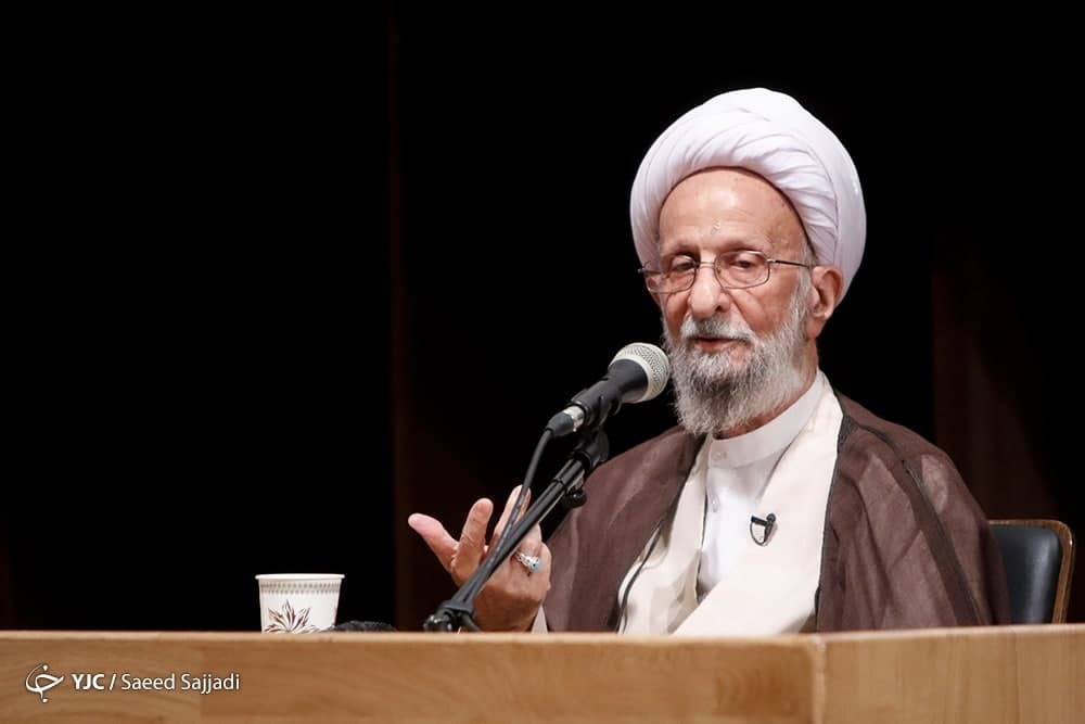 روند درمان بیماری آیت&zwnj;الله مصباح در منزل ادامه دارد