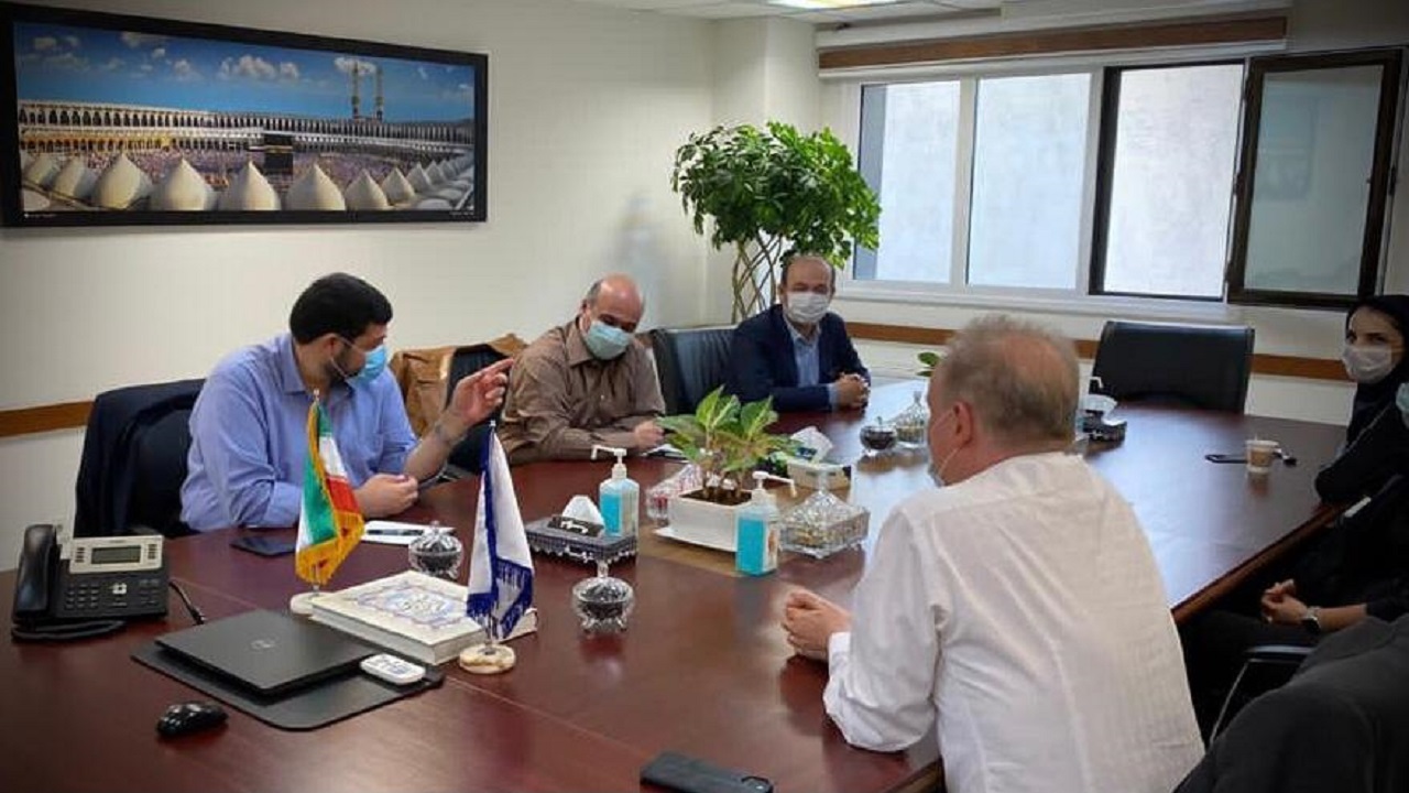 دیدار رئیس قرارگاه پشتیبانی طرح شهید سلیمانی با نماینده سازمان جهانی بهداشت