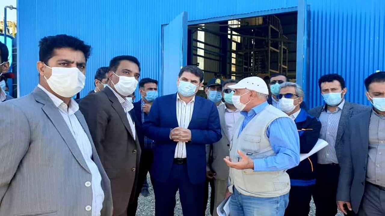 تاکید استاندار کرمان بر رفع مشکلات کارخانه طلای فاریاب