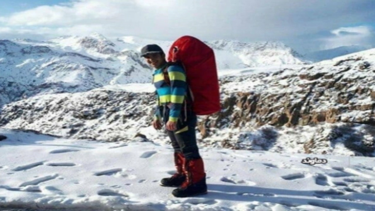 فیلم کوهنورد ۲۱ ساله اصفهانی، قبل از بروز حادثه در دماوند