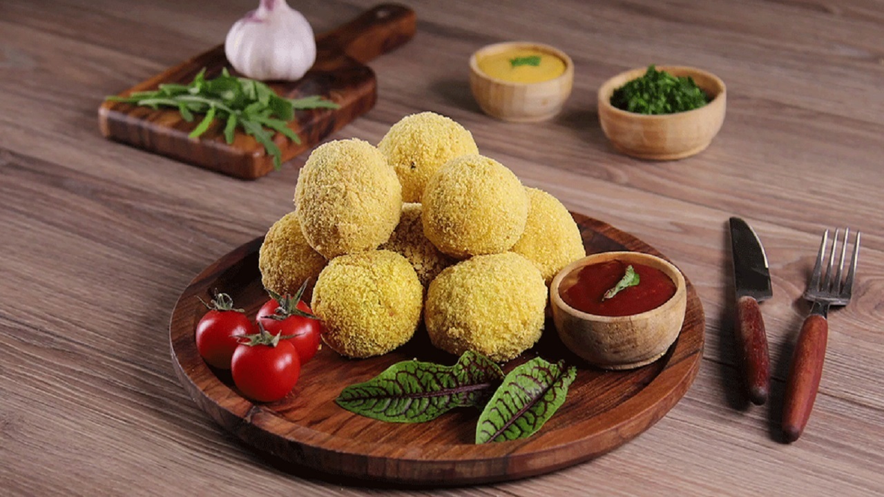 آموزش آشپزی؛ از سمبوسه هندی خوشمزه و رول هالومی و بیکن تا تاکو گوشت قلقلی اسپایسی + تصاویر