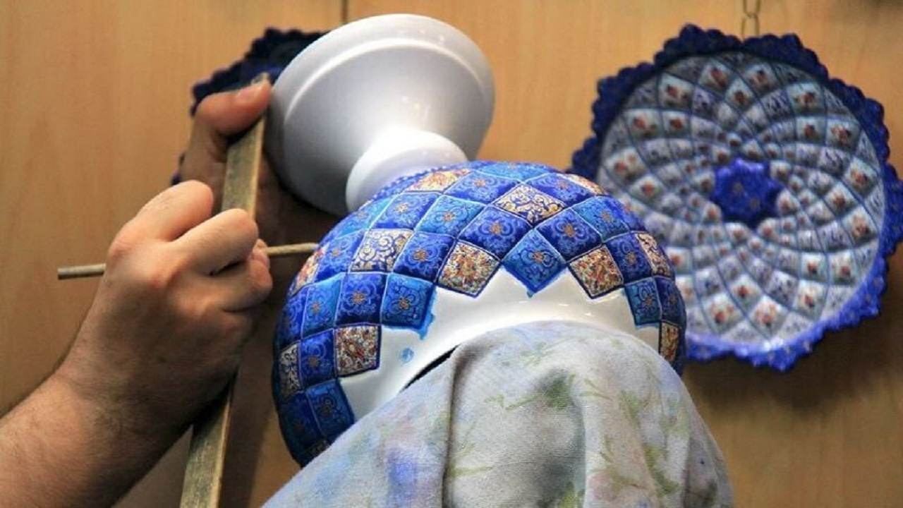 ۴۲ کارگاه صنایع‌دستی قزوین گواهی کیفیت دریافت کردند