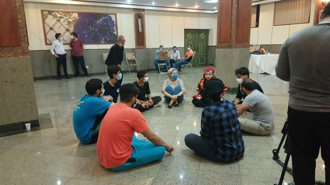 وقتی جوکر&zwnj;های تئاتر به کمک پیشگیری از کرونا می&zwnj;آید/ تکمیل نشده