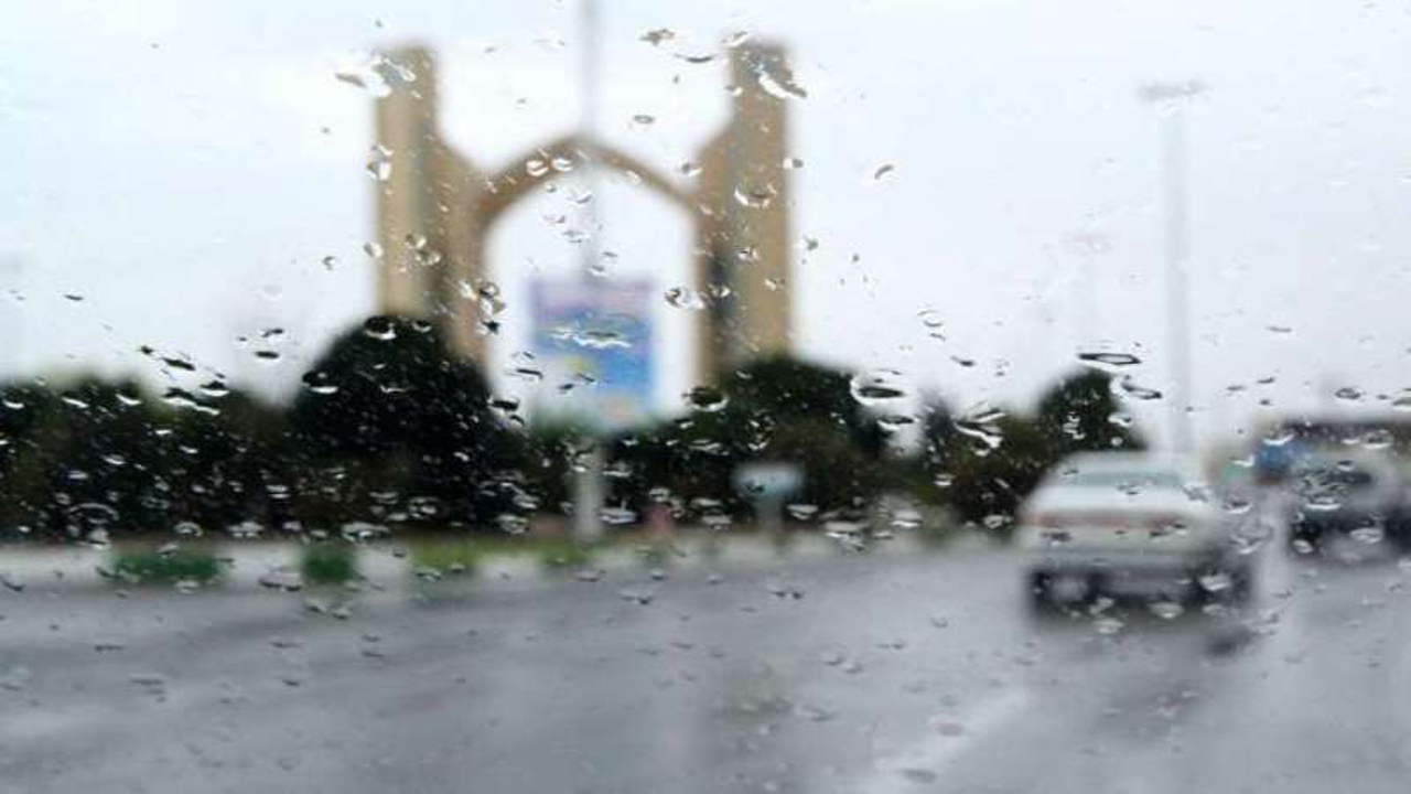 بام‌های کاهگلی یزد، سرمست آهنگ باران