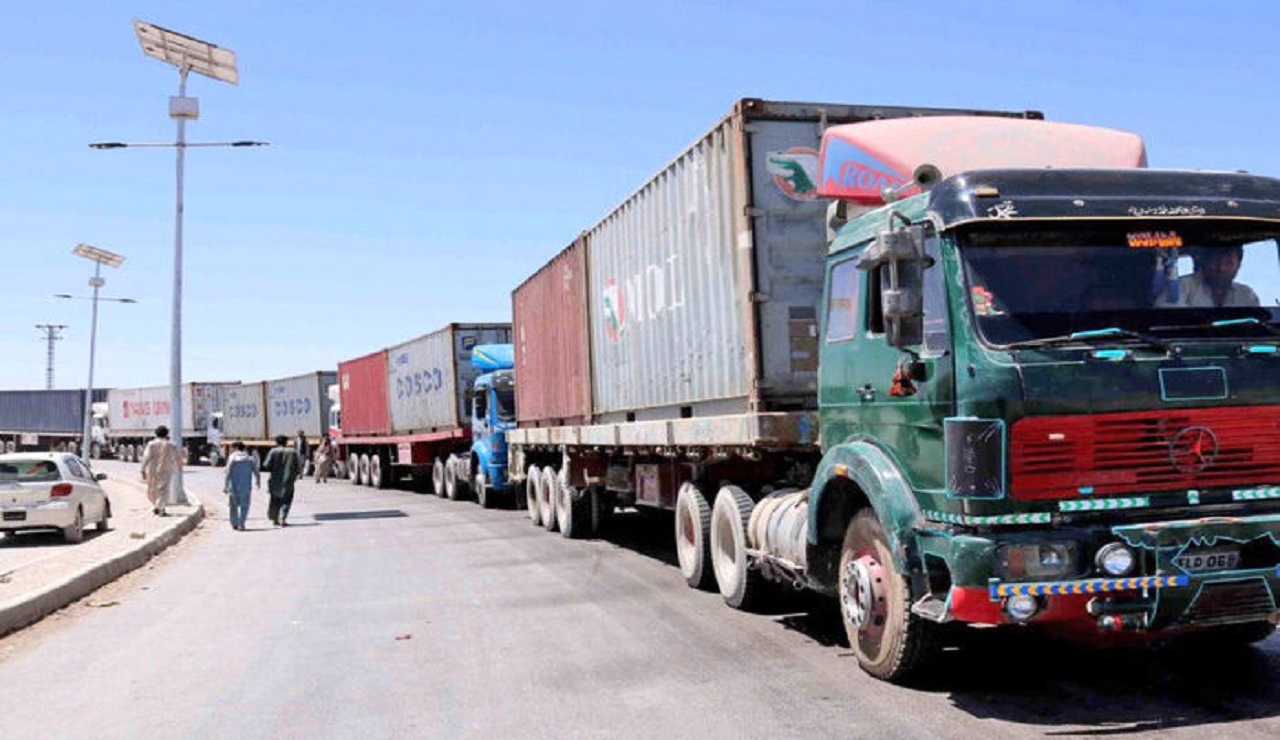 کاهش خروج کالا به افغانستان از مرز دوغارون