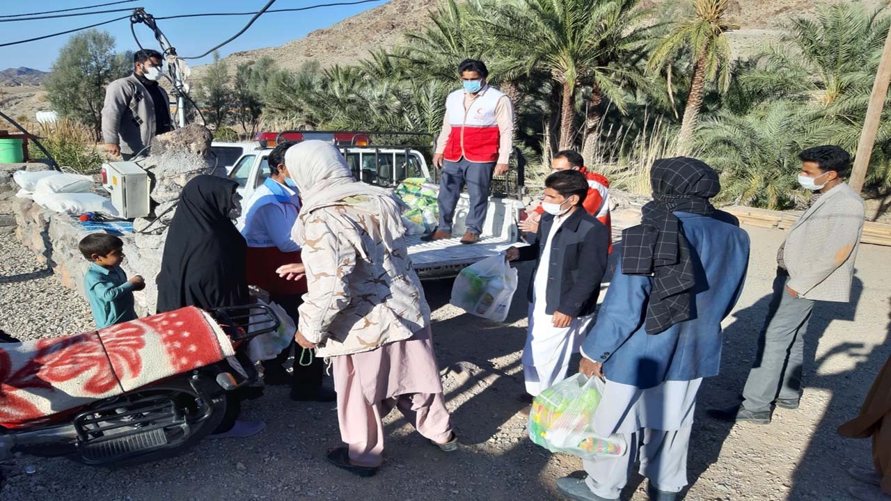 توزیع لوازم بهداشتی در مناطق محروم ریگان