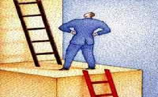کفش آهنی که قبل از کارافرین شدن باید پوشید/اقبالی