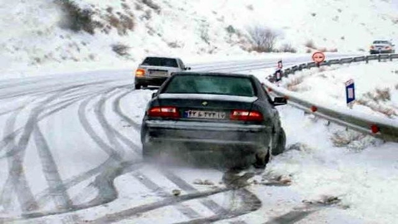 ذوب برف و لغزندگی در محور‌های کوهستانی مازندران