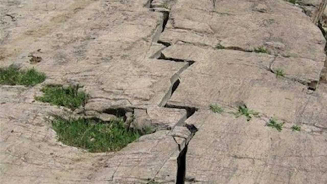 ۱۵۳ روستا در زنجان روی گسل هستند