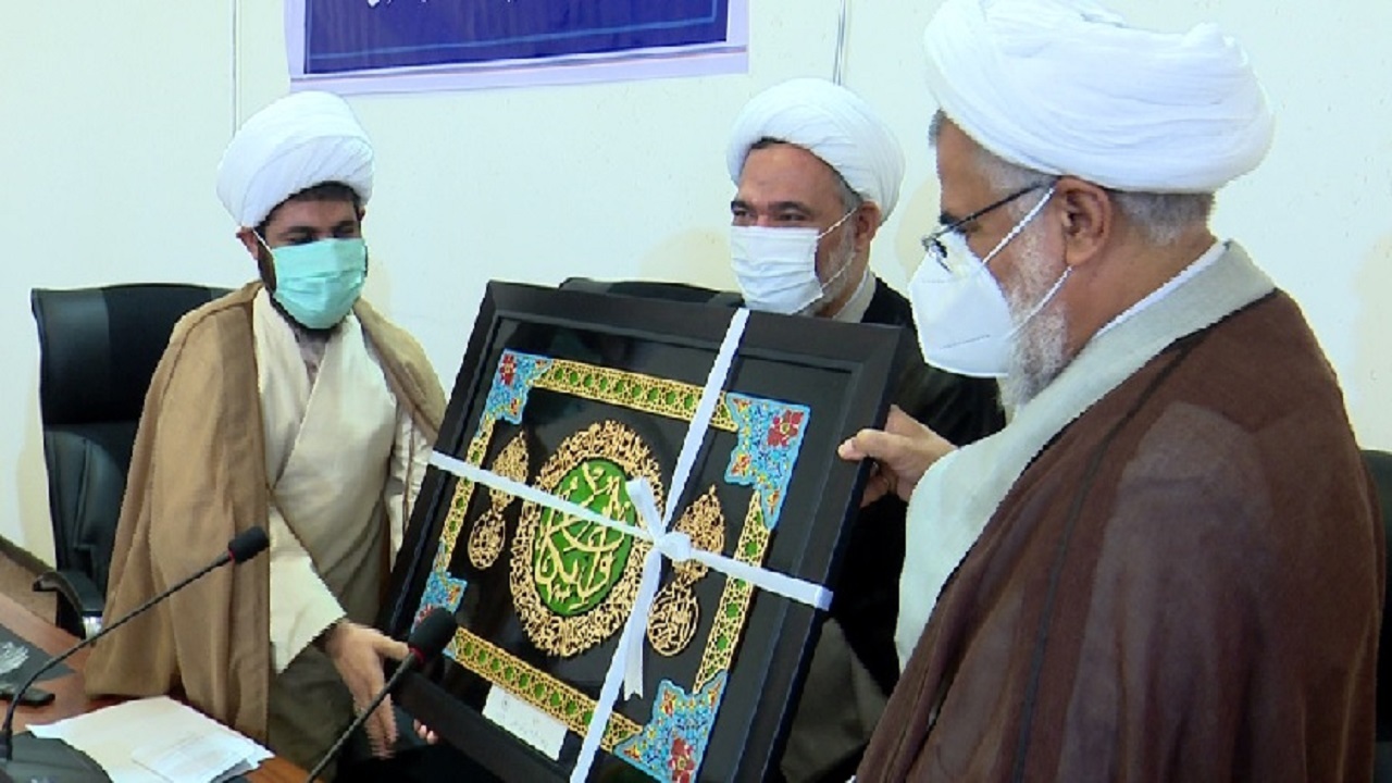 معرفی مدیر جدید حوزه علمیه خواهران هرمزگان