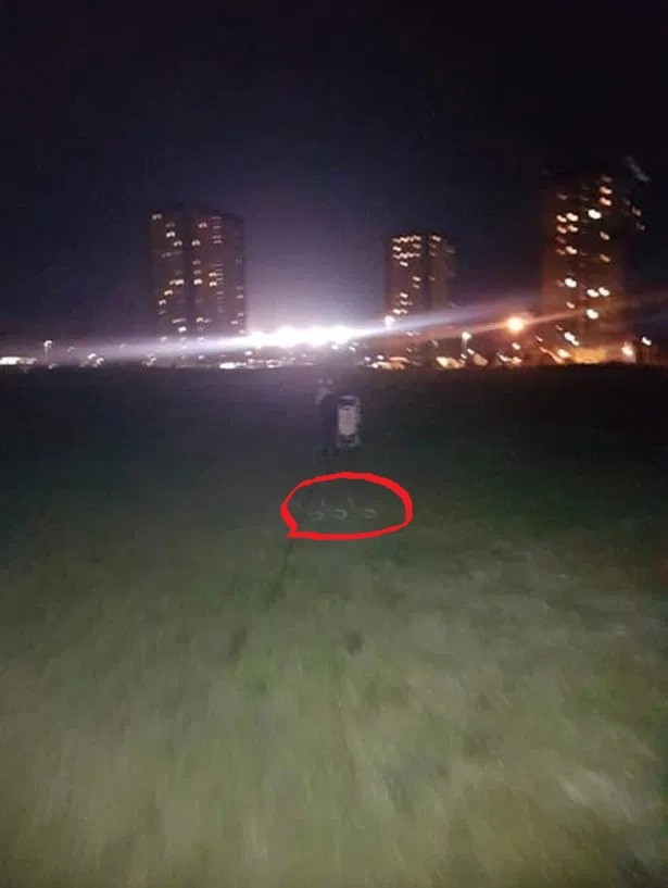 وحشت یک مادر با مشاهده شماره شیطان در عکس فرزندانش+تصویر